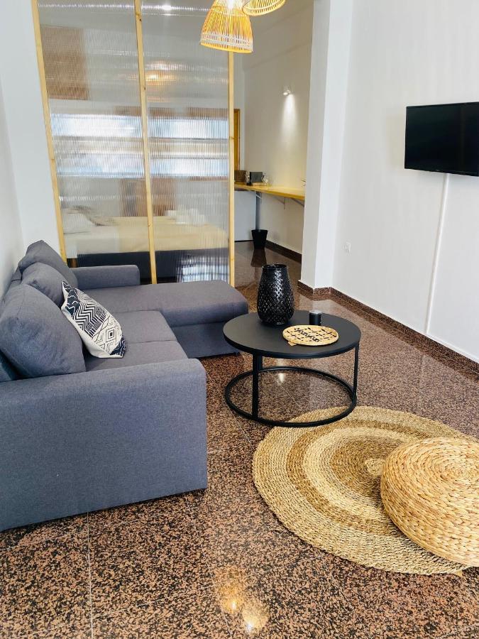 Homdwell Fine Living 1 *